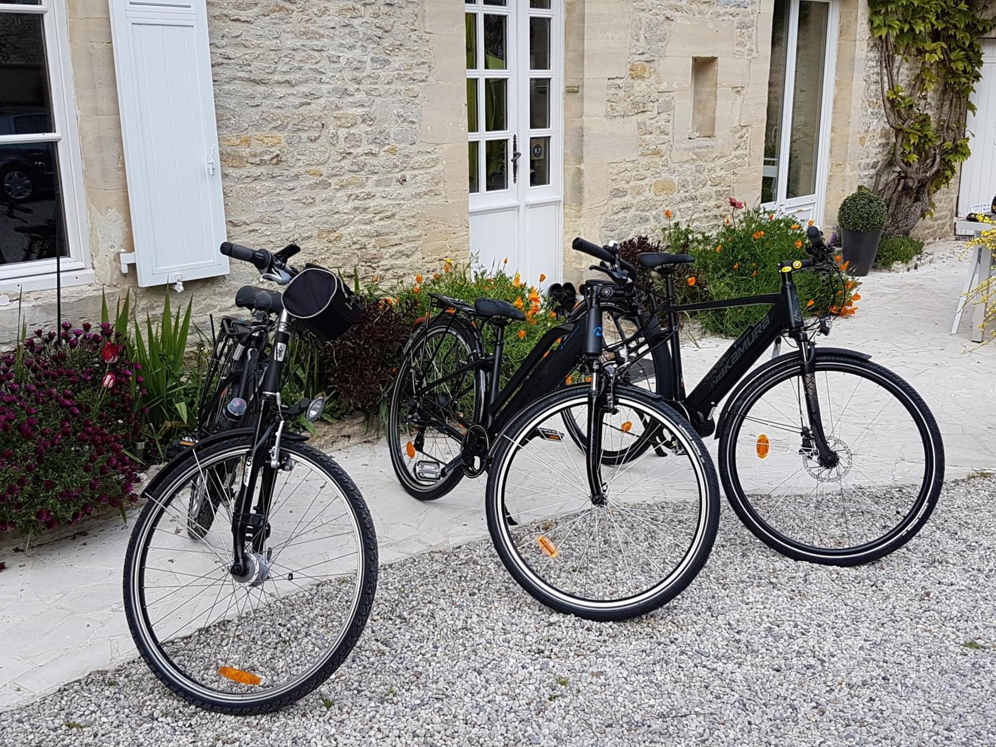 Chambre D'Hotes Liz'A Saint-Côme-de-Fresné エクステリア 写真